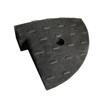 Съезд с бордюра СБК-250 мм концевая шип черная